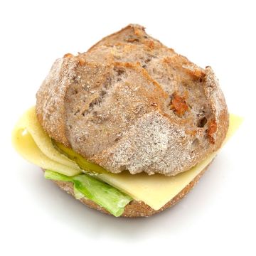 Kartoffelbaumnussbrötli Käse